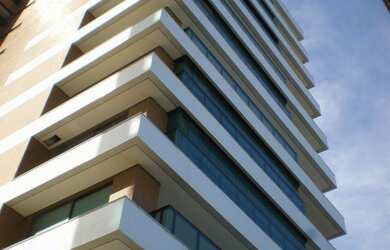 Imagem 3: 4 dormitórios, 4 suíte, 4 banheiro, 4 vagas na garagem, 305M² de Área Construída