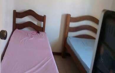 Imagem: O apartamento possui 2 Dormitórios, 1 Suíte, 1 Banheiro, 1