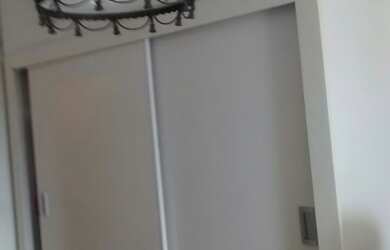 Imagem: O apartamento possui 2 Dormitórios, 1 Suíte, 2 Banheiros