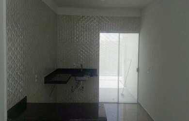 Imagem: A casa em condomínio possui 3 Dormitórios, 3 Suítes, 2 Vagas