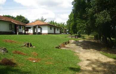 Imagem: A fazenda possui 3 Dormitórios, 2 Banheiros, 10 Vagas na garagem
