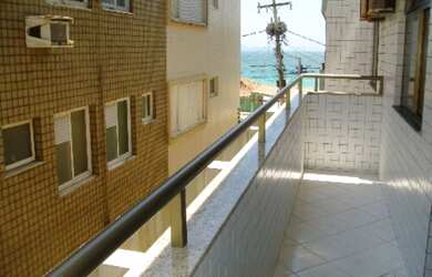 Imagem: O apartamento possui 2 Dormitórios, 1 Suíte, 1 Banheiro, 1