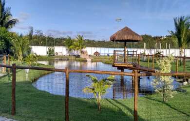 Imagem: O terreno possui 300m² de Área Privada e está localizado