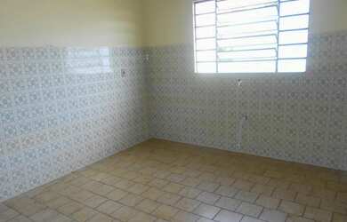 Imagem: A casa possui 3 Dormitórios, 1 Banheiro, 90m² de Área e