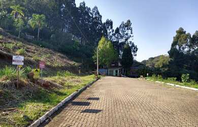 Imagem: O terreno possui 455m² de Área Privada e está localizado