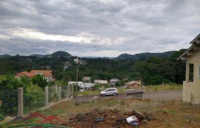 Imagem: O terreno possui 490m² de Área Privada e está localizado