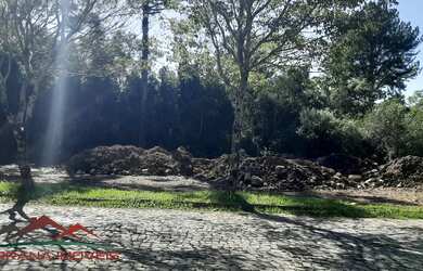 Imagem: O terreno possui 809m² de Área Privada e está localizado