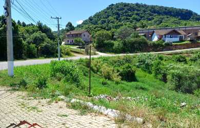 Imagem: O terreno possui 429m² de Área Privada e está localizado