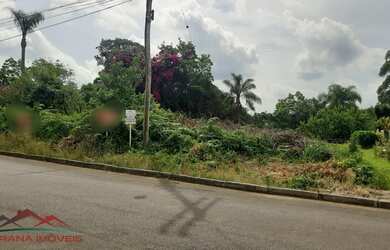 Imagem: O terreno possui 606m² de Área Privada e está localizado