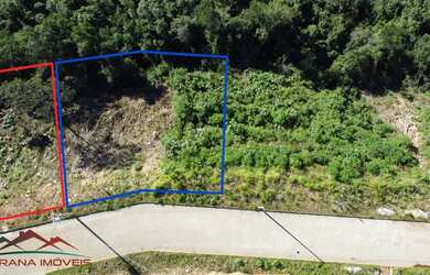 Imagem: O terreno possui 934m² de Área Privada, Imóvel novo e está