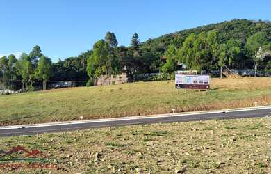 Imagem: O terreno possui 577m² de Área Privada e está localizado