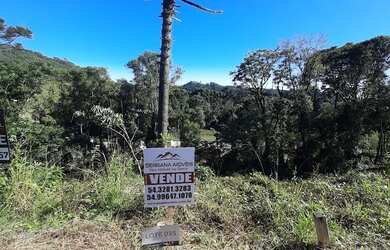 Imagem: O terreno possui 378m² de Área Privada e está localizado