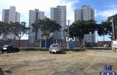 Imagem: O terreno possui 985m² de Área Privada e está localizado