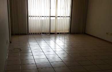 Imagem: O apartamento possui 3 Dormitórios, 1 Suíte, 2 Banheiros