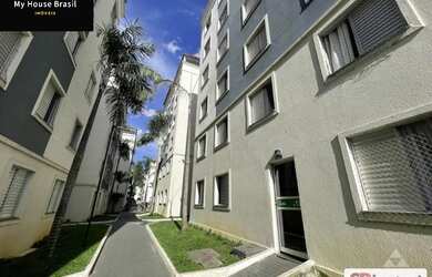 Imagem: O apartamento possui 2 Dormitórios, 1 Banheiro, 1 Vaga na garagem