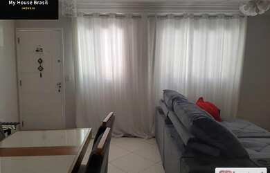 Imagem: A casa possui 3 Dormitórios, 1 Suíte, 1 Banheiro e 2 Vagas