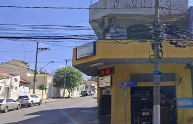 Imagem: A loja possui 3 Dormitórios, 1 Suíte, 6 Banheiros, 106m²