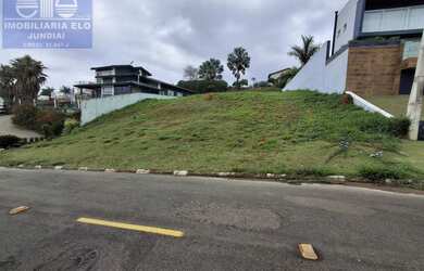 Imagem: O terreno possui 856m² de Área Privada e está localizado