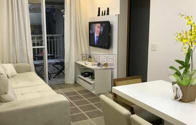 Imagem: O apartamento possui 2 Dormitórios, 1 Suíte, 2 Banheiros