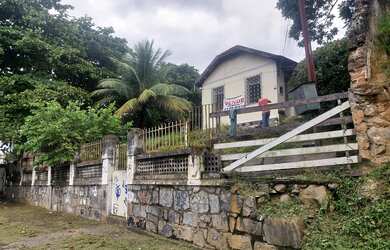 Imagem: O terreno possui 1690m² de Área Privada e está localizado