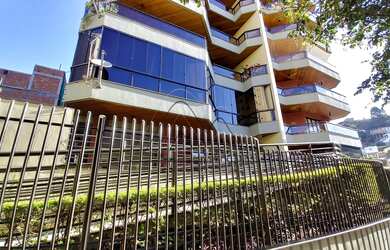 Imagem: O apartamento possui 3 Dormitórios, 1 Suíte, 3 Banheiros