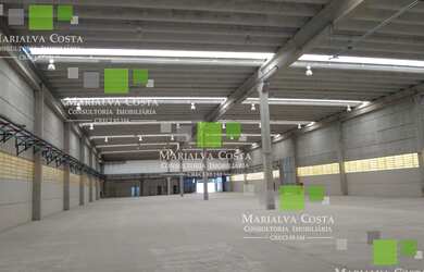 Imagem: O depósito possui 2 Banheiros, 1 Vaga na garagem, 4.700m²