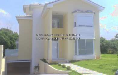 Imagem: A casa em condomínio possui 4 Dormitórios, 3 Suítes, 3 Vagas