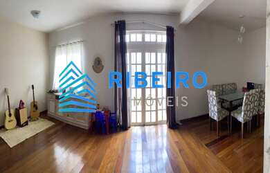 Imagem: A casa em condomínio possui 4 Dormitórios, 2 Suítes, 5 Banheiros