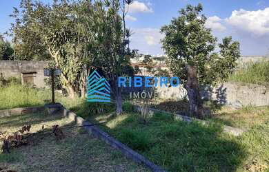 Imagem: O terreno possui 800m² de Área Privada e está localizado