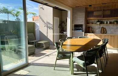 Imagem: Casa de esquina impecável à venda no Cond. Raízes