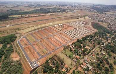 Imagem: O terreno possui 200m² de Área, 50m² de Área Privada e