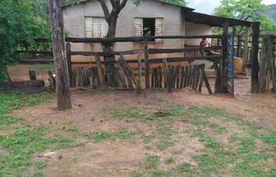 Imagem 14: FAZENDA RURAL em BURITIS - MG, CENTRO