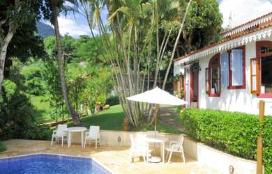 Imagem: O apartamento possui 10 Dormitórios, 9 Suítes, 10 Vagas na