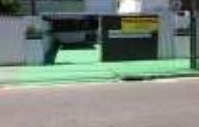 Imagem: A casa possui 4 Dormitórios, 1 Suíte, 1 Banheiro, 2 Vagas