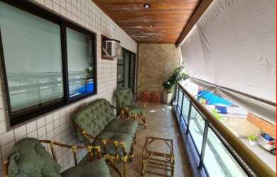 Imagem: O apartamento possui 3 Dormitórios, 1 Suíte, 2 Banheiros