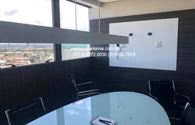 Imagem: A sala comercial possui 2 Banheiros, 4 Vagas na garagem, 161m²