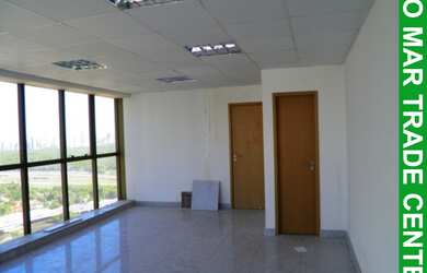 Imagem: A sala comercial possui 1 Banheiro, 1 Vaga na garagem, 37m²