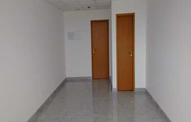 Imagem 2: Sala comercial de alto padrão no Empresarial Rio Mar Trade Center, no...