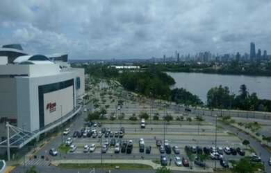 Imagem: A sala comercial possui 1 Banheiro, 1 Vaga na garagem, 30m²