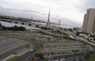 Imagem: A sala comercial possui 1 Banheiro, 1 Vaga na garagem, 30m²