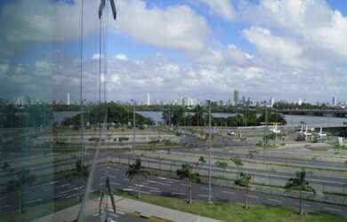 Imagem 3: Sala Comercial de Alto Padrão no Empresarial Rio Mar Trade Center - Venda...