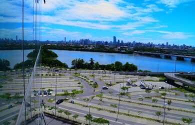 Imagem: A sala comercial possui 1 Banheiro, 1 Vaga na garagem e 36m²