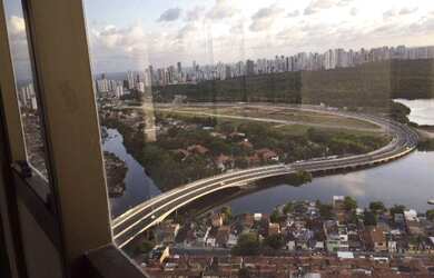 Imagem: A sala comercial possui 1 Banheiro, 1 Vaga na garagem, 30m²