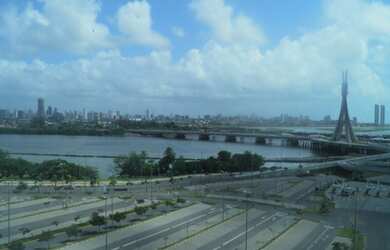 Imagem: A sala comercial possui 1 Banheiro, 1 Vaga na garagem, 42m²