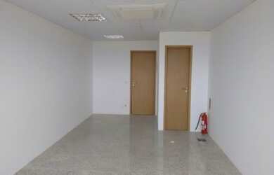 Imagem 10: Sala Comercial de Alto Padrão para Locação no Empresarial Rio Mar Trade...