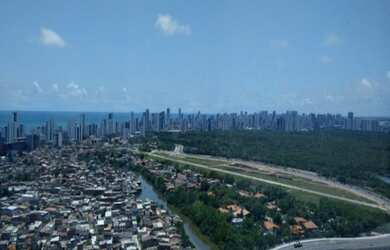 Imagem: A sala comercial possui 1 Banheiro, 1 Vaga na garagem e 44m²