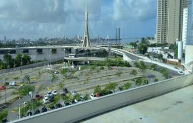 Imagem: A sala comercial possui 4 Vagas na garagem e 160m² de Área