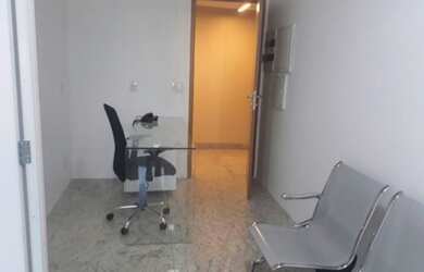 Imagem: A sala comercial possui 1 Banheiro, 1 Vaga na garagem, 30m²