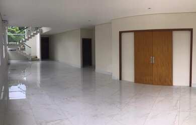 Imagem: A casa em condomínio à venda possui 5 Dormitórios, 5 Suítes