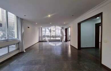 Imagem: O apartamento possui 4 Dormitórios, 1 Suíte, 5 Banheiros